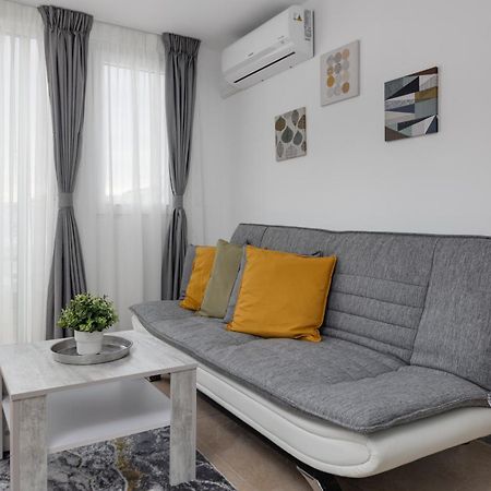 Cosy Apartment Near The Sea Торевьиа Экстерьер фото