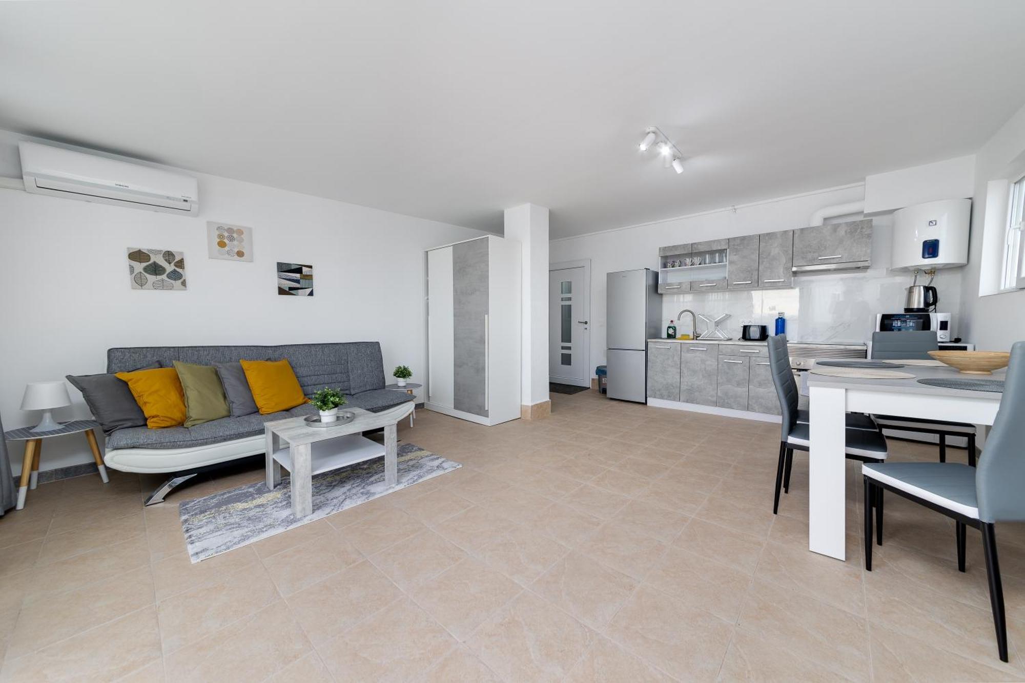 Cosy Apartment Near The Sea Торевьиа Экстерьер фото