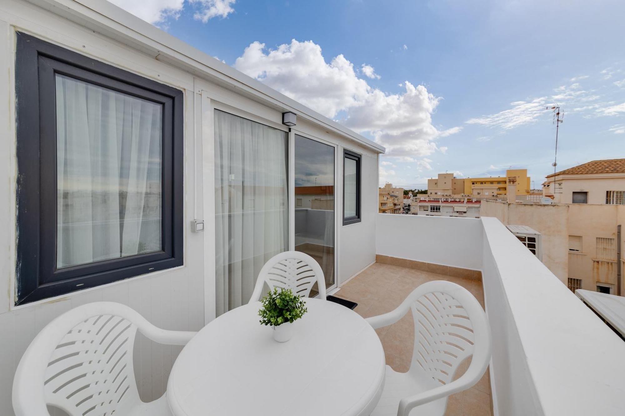 Cosy Apartment Near The Sea Торевьиа Экстерьер фото